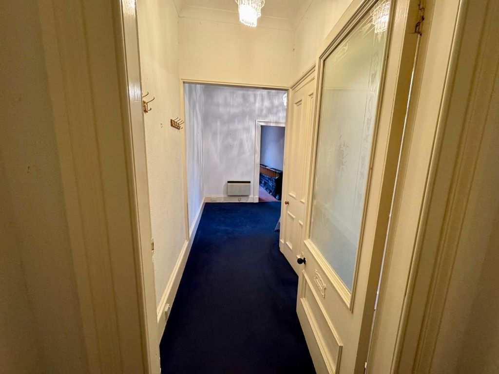 Property photo 3 of 36 Entrance Porch