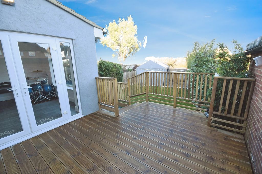 Property photo 3 of 19