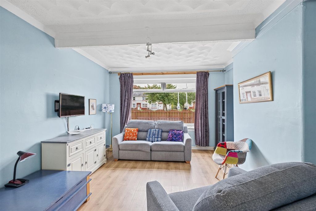 Property photo 2 of 16 Dechmont Street-16.Jpg