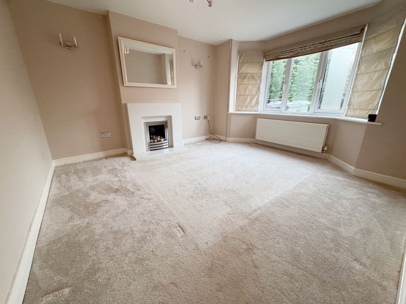 Property photo 2 of 12 Lounge