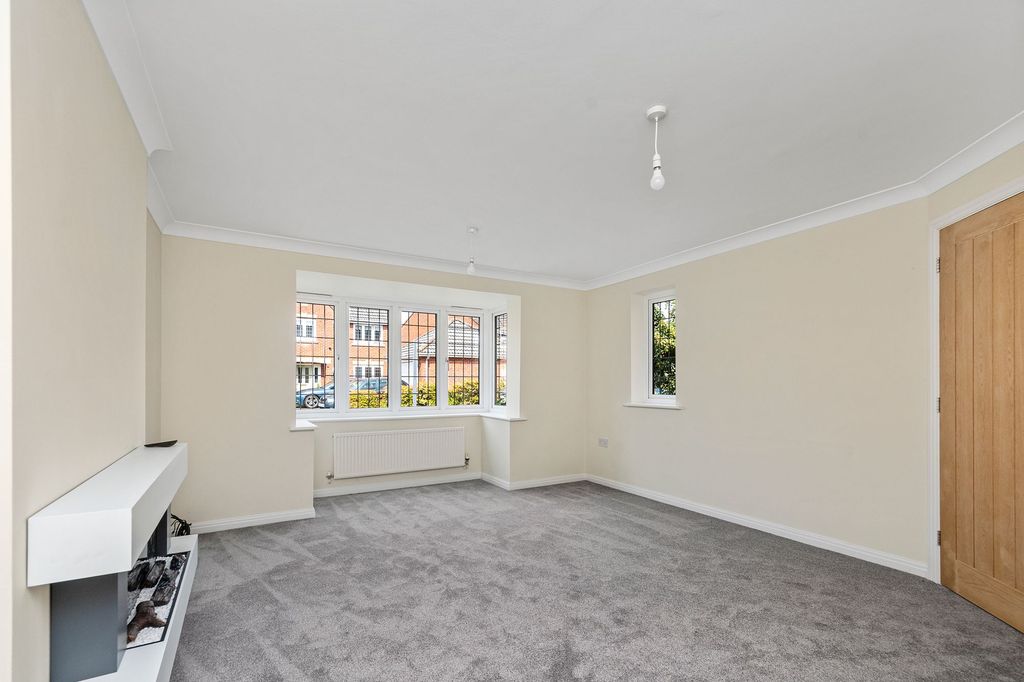 Property photo 3 of 33