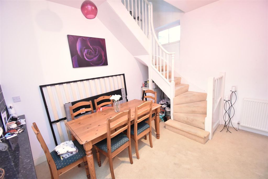 Property photo 3 of 14 Dining.Jpg