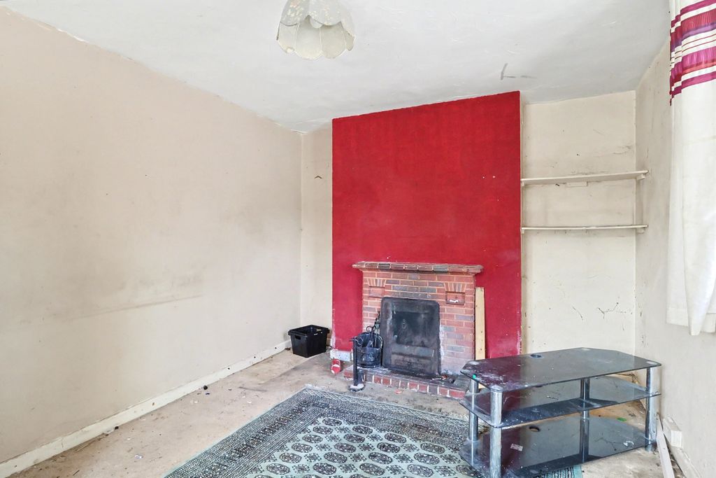 Property photo 2 of 16