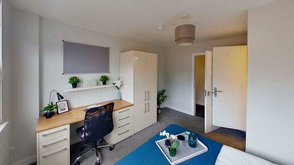 Property photo 3 of 7 Picture No. 09