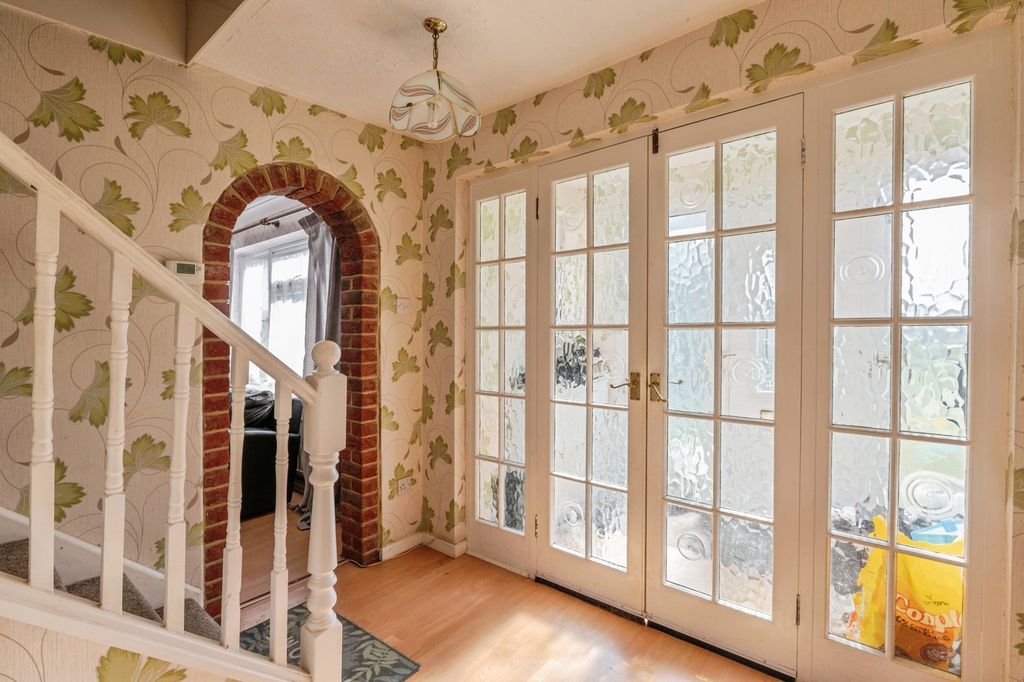 Property photo 3 of 16 Entrance