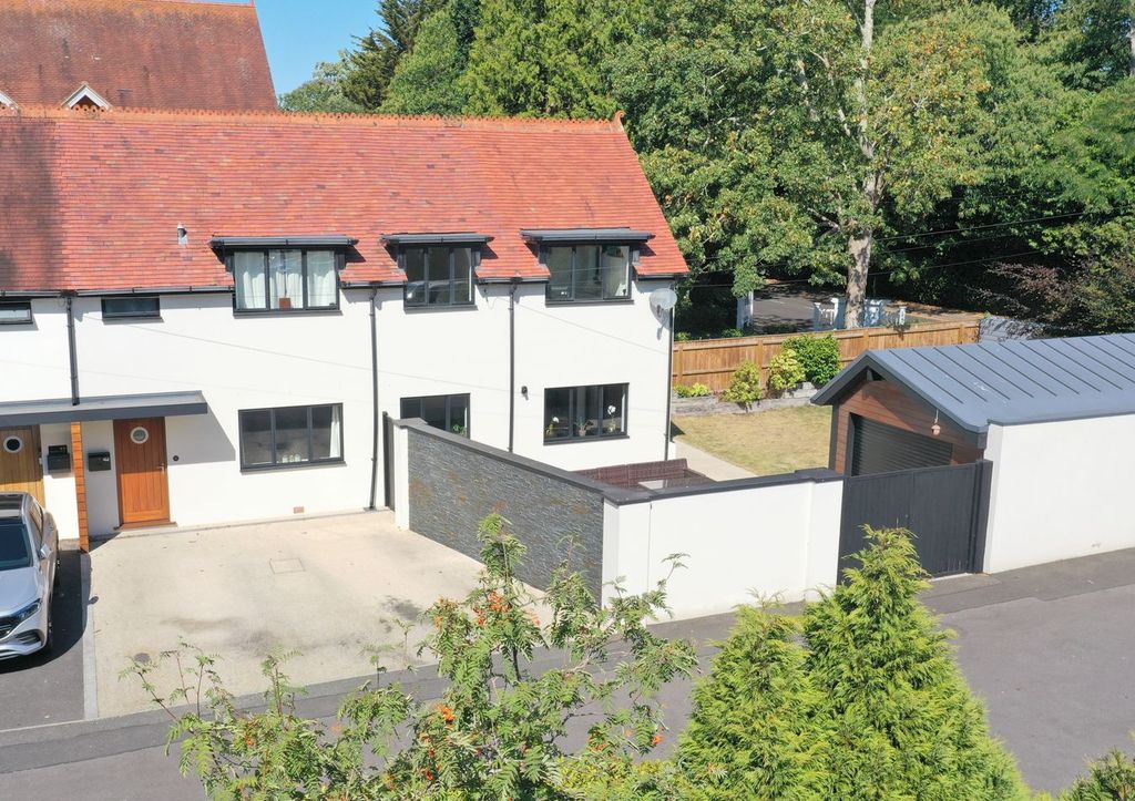 Property photo 1 of 33