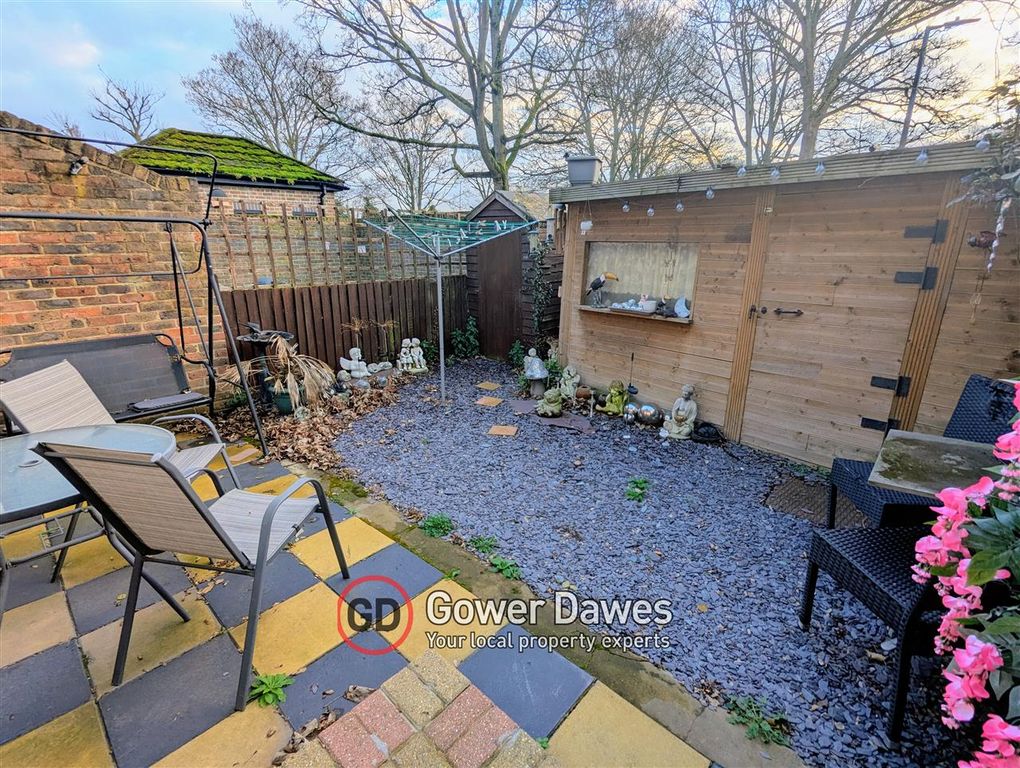 Property photo 2 of 20 Garden