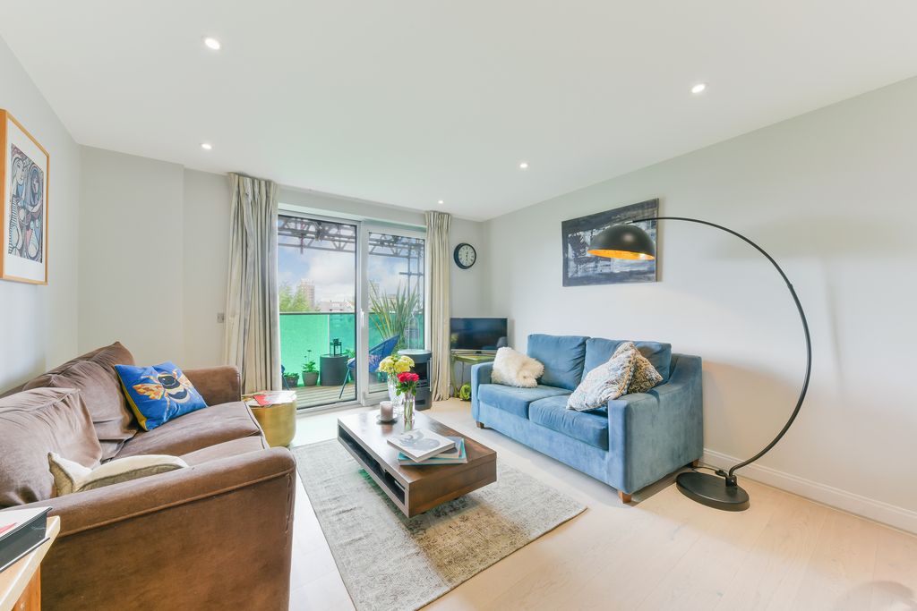 Property photo 2 of 8