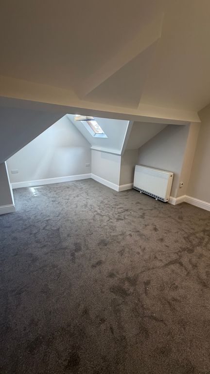 Property photo 3 of 6 Master Bedroom