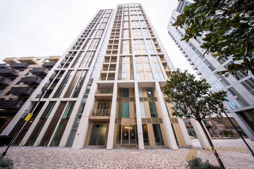 Property photo 1 of 60