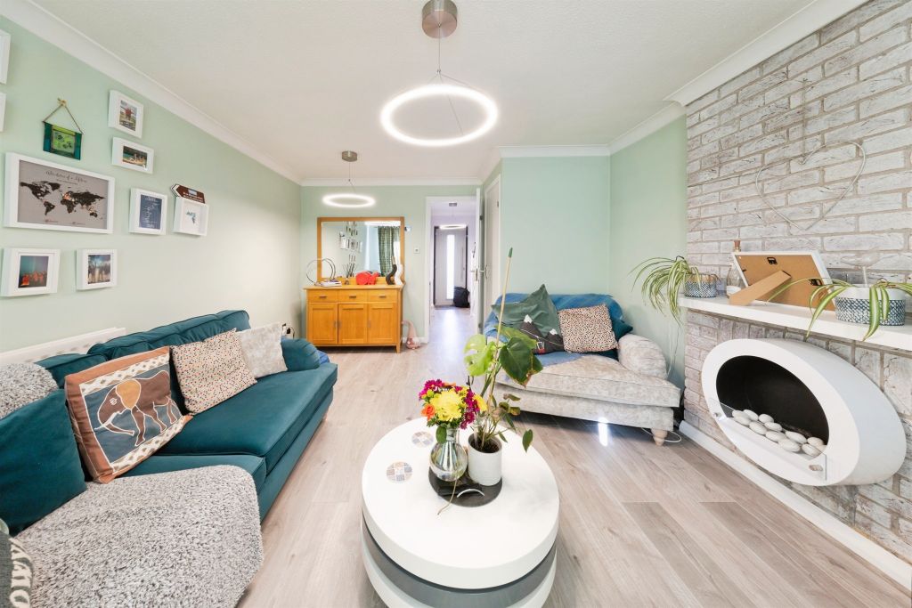 Property photo 3 of 13