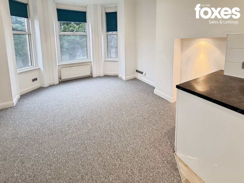 Property photo 3 of 10 4899442