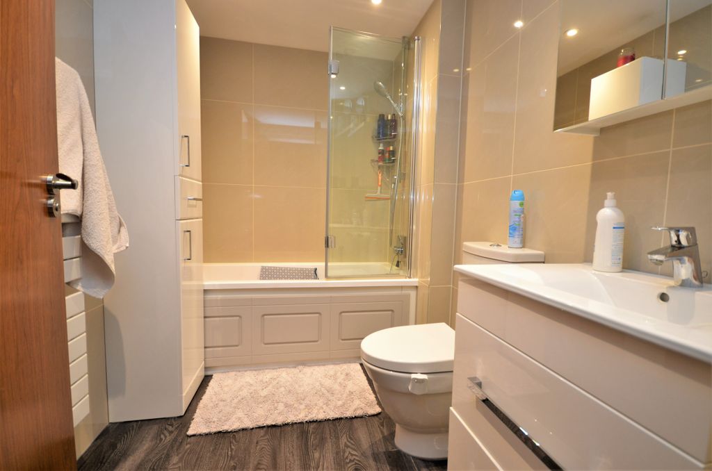 Additional image 9 of 2 bed flat for saleCastle Bailey, Colchester, Essex CO1