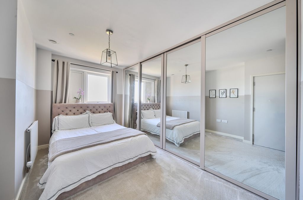 Property photo 3 of 25 1432414-28-69Bb31...