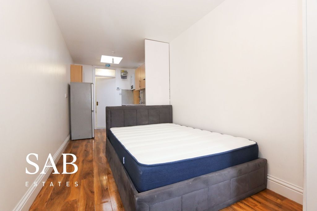 Property photo 1 of 5