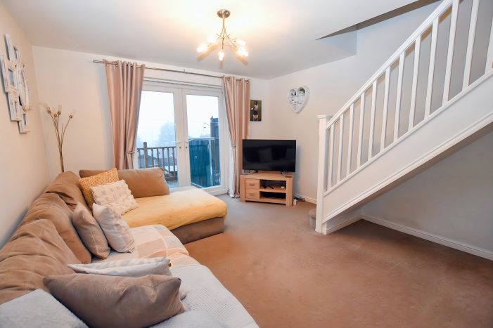 Property photo 3 of 14 Lounge 1