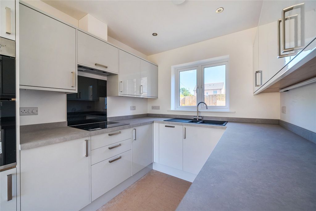 Property photo 3 of 12 Picture No. 48