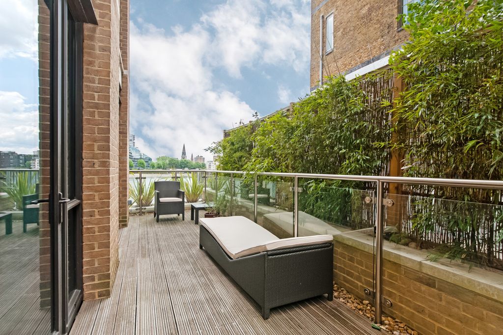 Property photo 2 of 11 (Main)