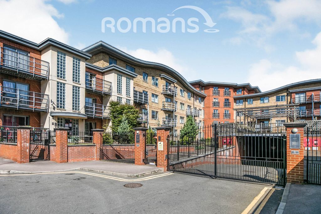 Property photo 1 of 12 668Af3d9-06Fe-42E1-8