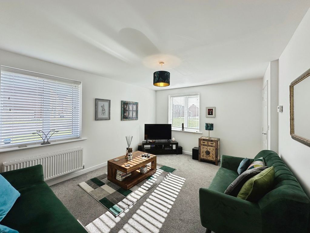 Property photo 3 of 18 Photo 16