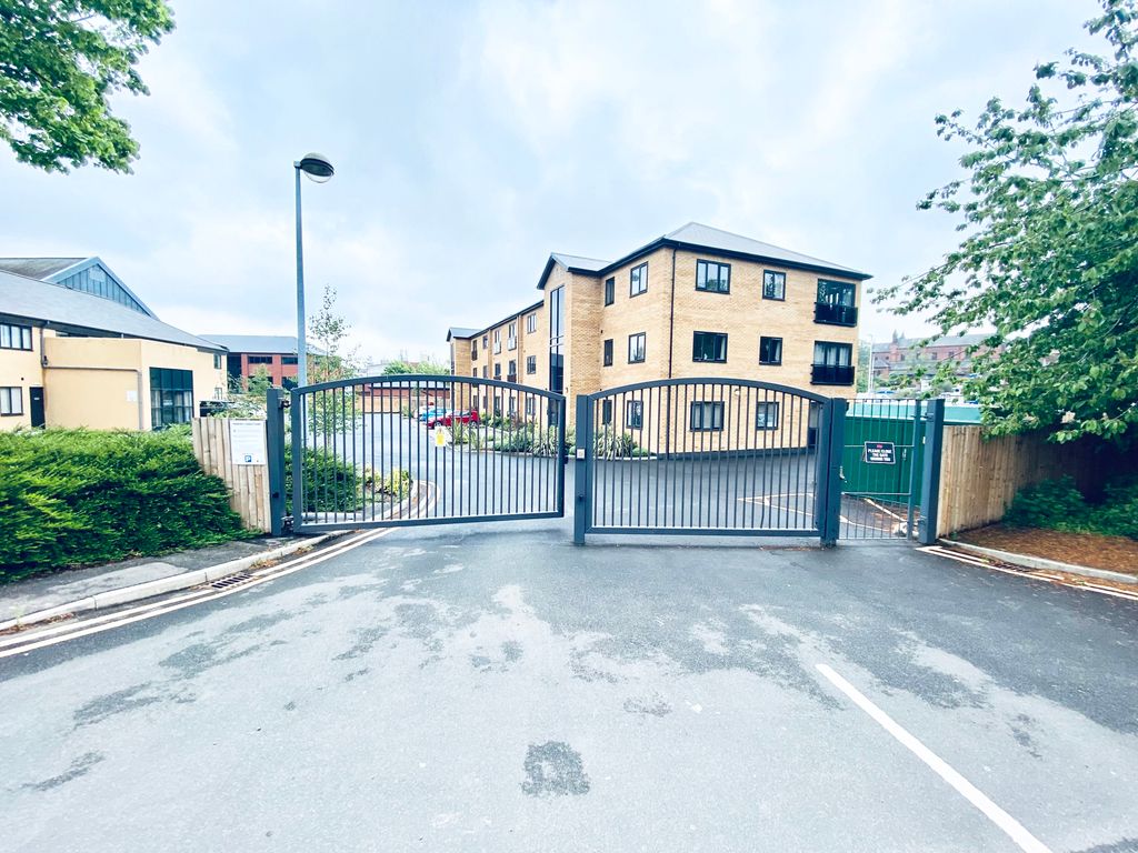 Property photo 1 of 9