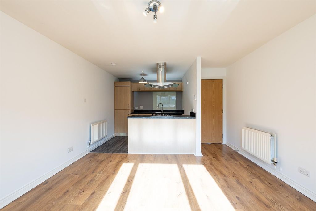 Property photo 2 of 17 21, Morris Court Perth-26.Jpg
