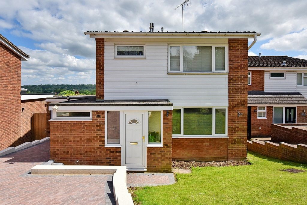 Property photo 1 of 12 Frontage