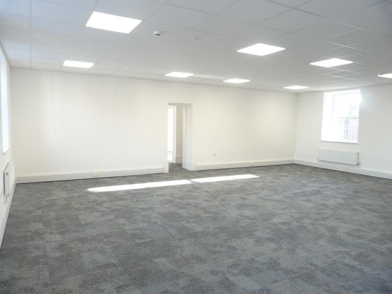 Property photo 2 of 11 48d72d19Decd4Fbceea508Cf64B212A9Fe18652A.Jpg