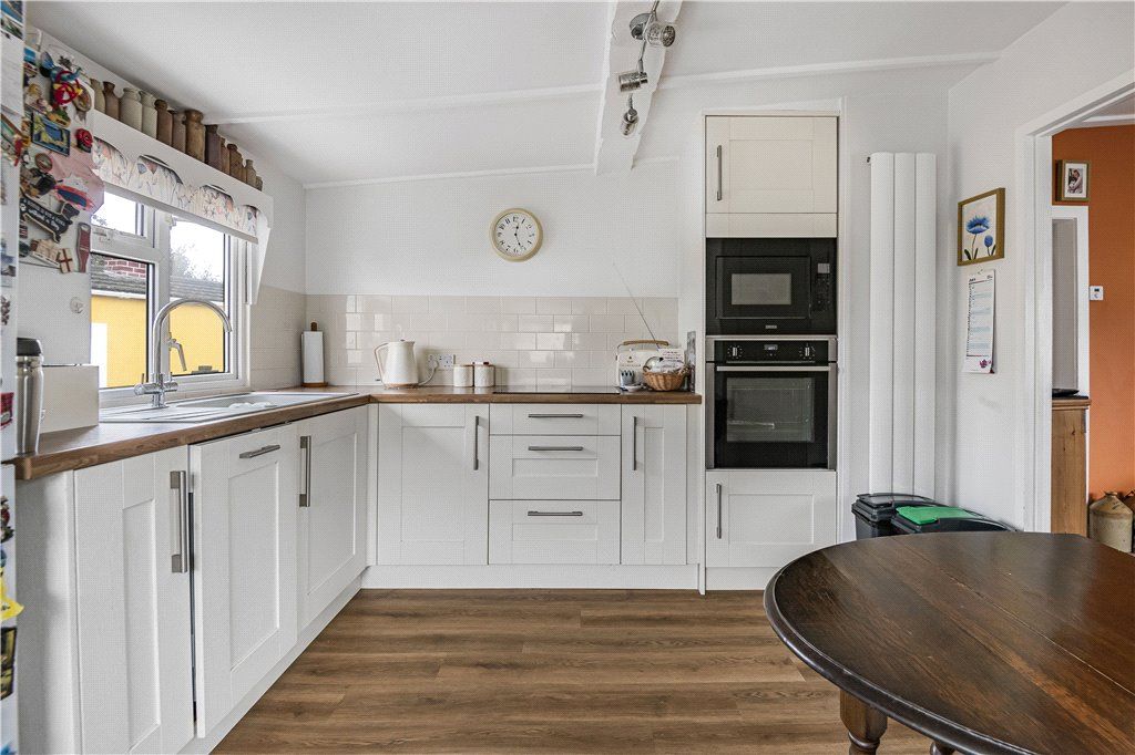 Property photo 3 of 13 Kitchen