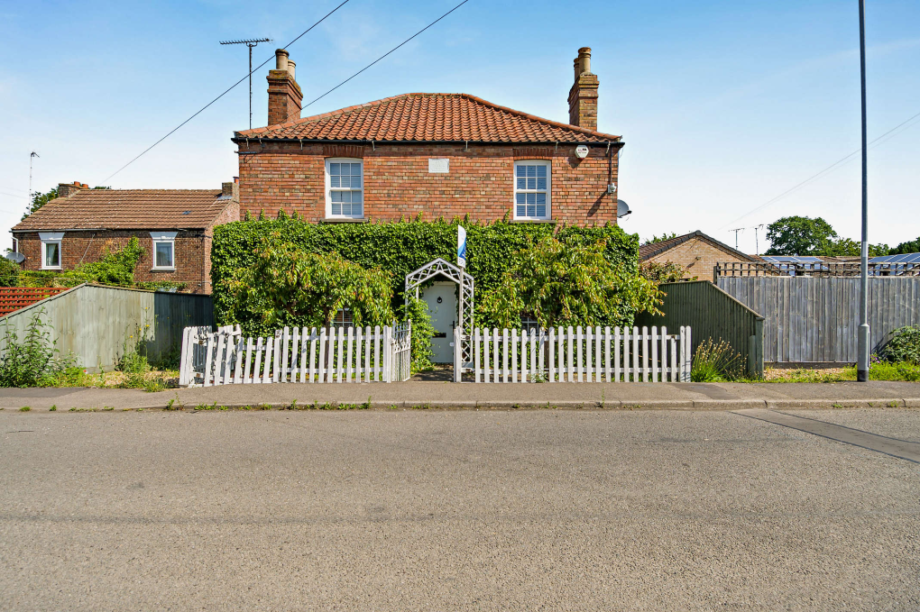 Property photo 1 of 14