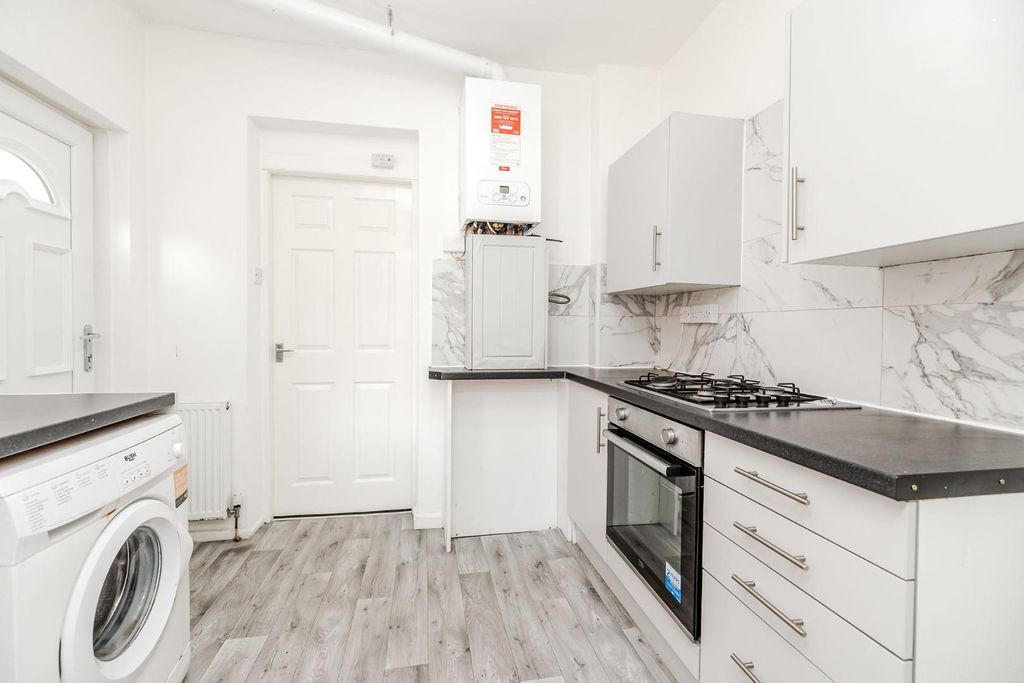 Property photo 3 of 11 Kitchen Alternative View
