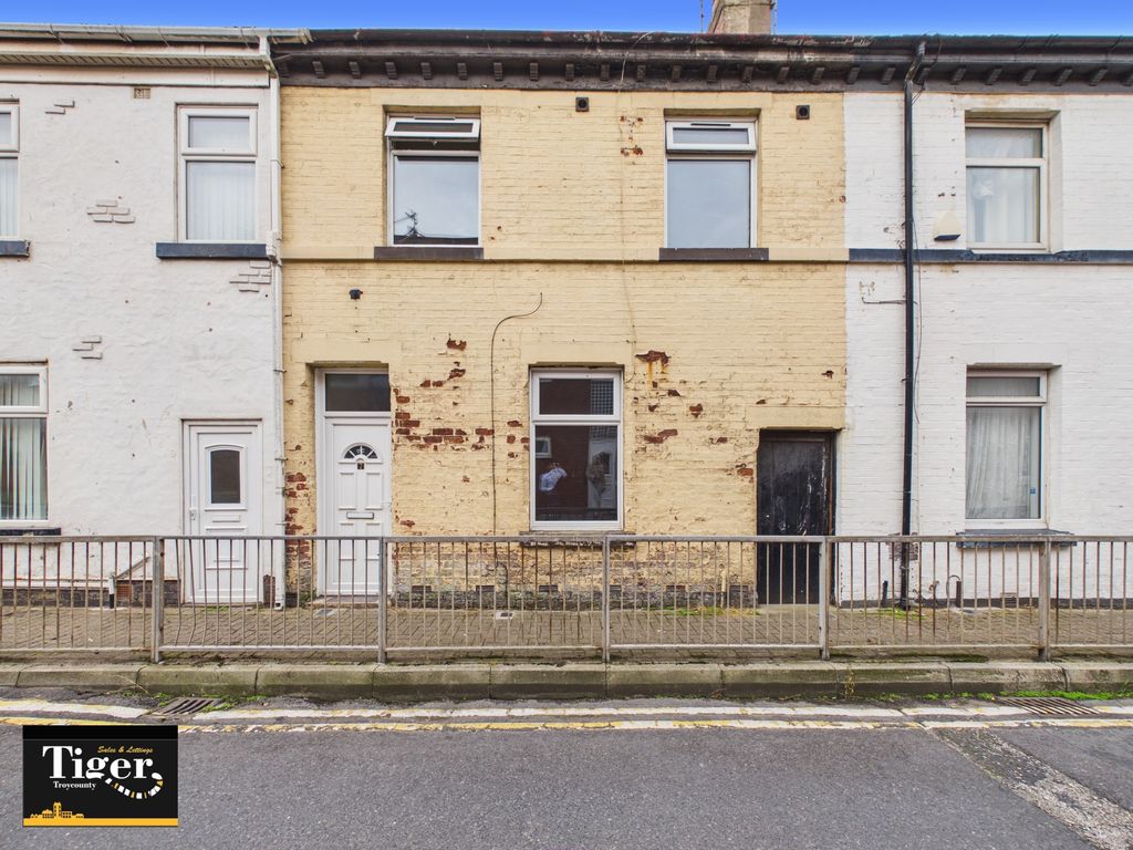 Property photo 1 of 12 Cam03440G0-Pr0682-Still012