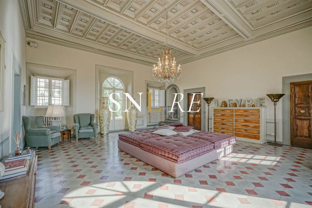 Property photo 1 of 33