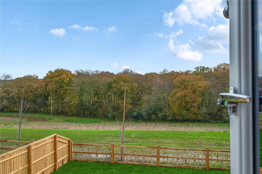 Property photo 2 of 13 Picture No. 40