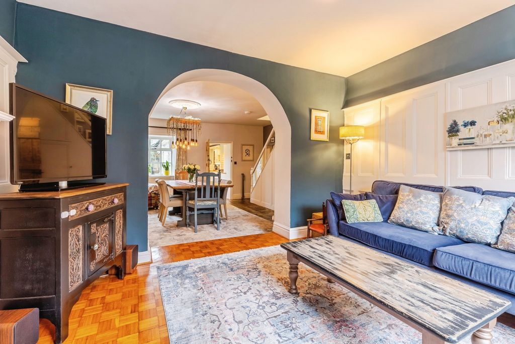 Property photo 3 of 21 Pbox-Img.Jpg