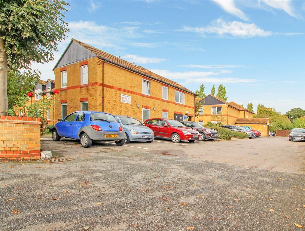 Property photo 3 of 9 12Homeholly_Houseext7Dp_Dp_2364182Carpark.Jpg