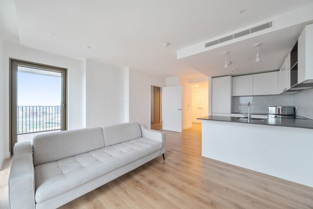 Property photo 2 of 20 1388012-8-69375F0...