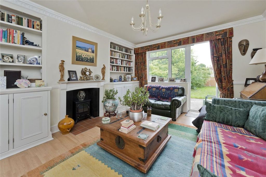 Property photo 2 of 8