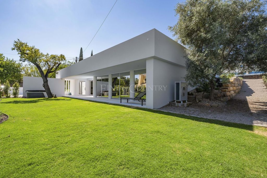 Property photo 2 of 30
