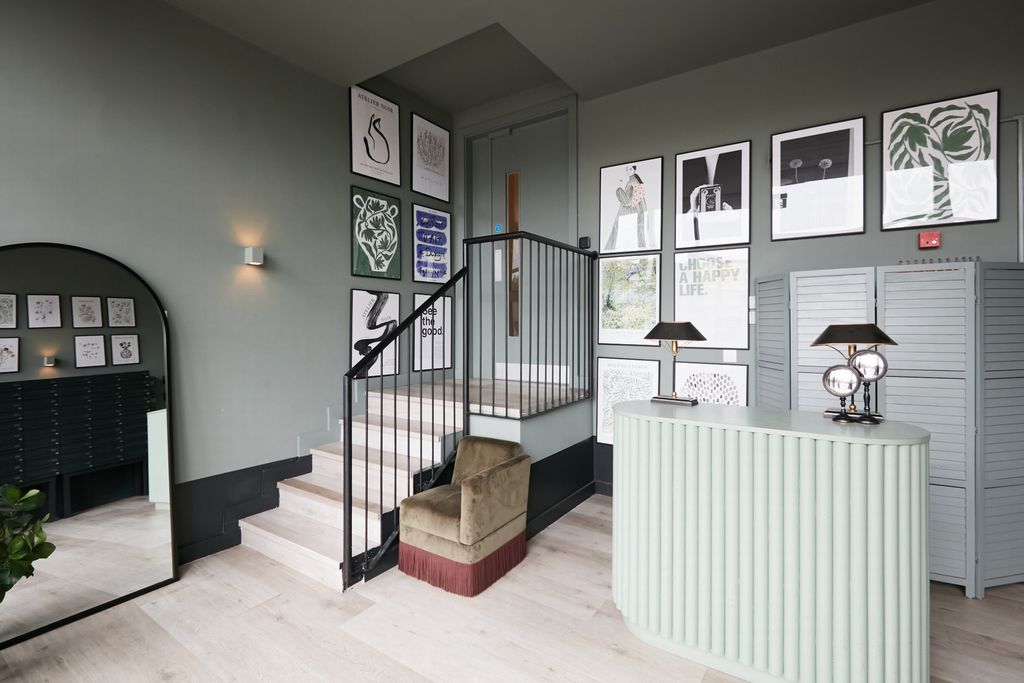 Property photo 3 of 8 Photo 8