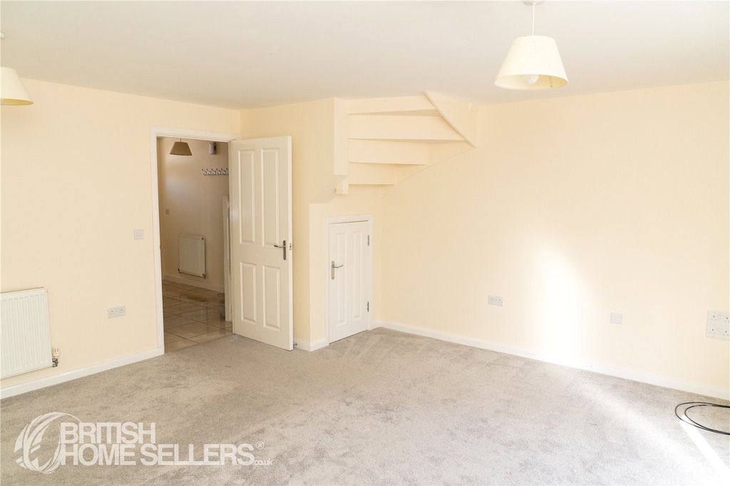 Property photo 2 of 14 Picture No. 15