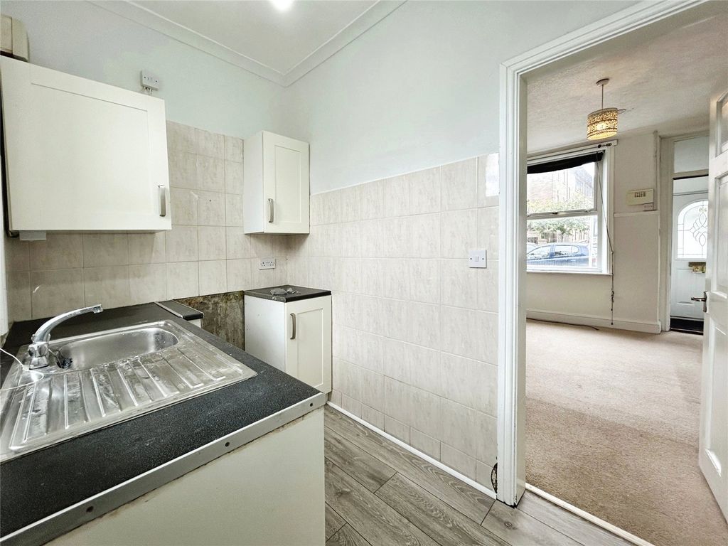 Property photo 3 of 12 Picture No. 32