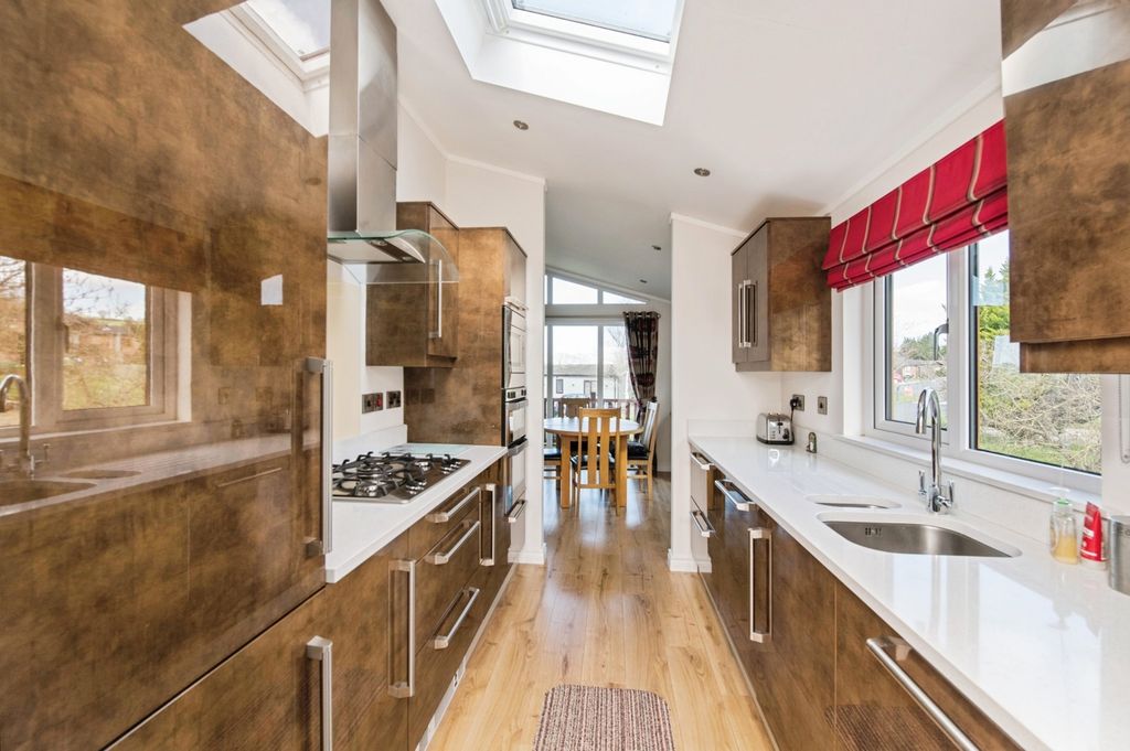 Property photo 2 of 18 Pbox-Img.Jpg