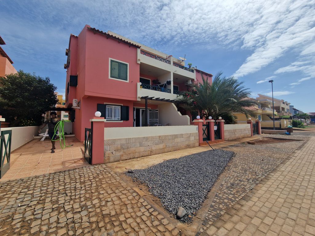 Property photo 1 of 9 Apartment Building: Beach Location: Modernised Ground Floor Apartment