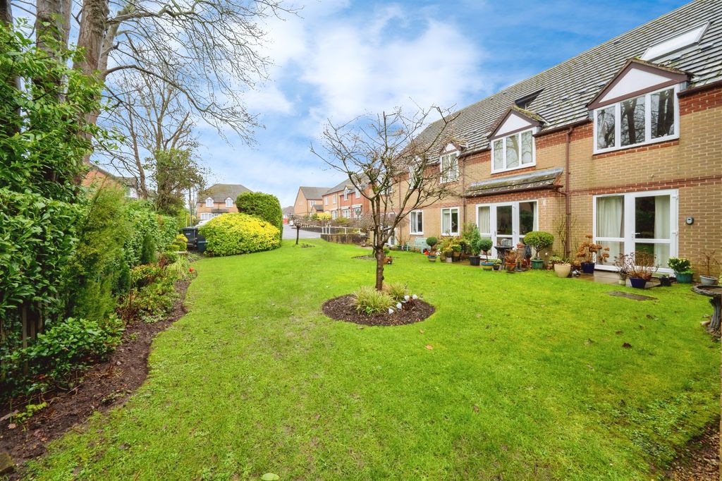 Property photo 1 of 17