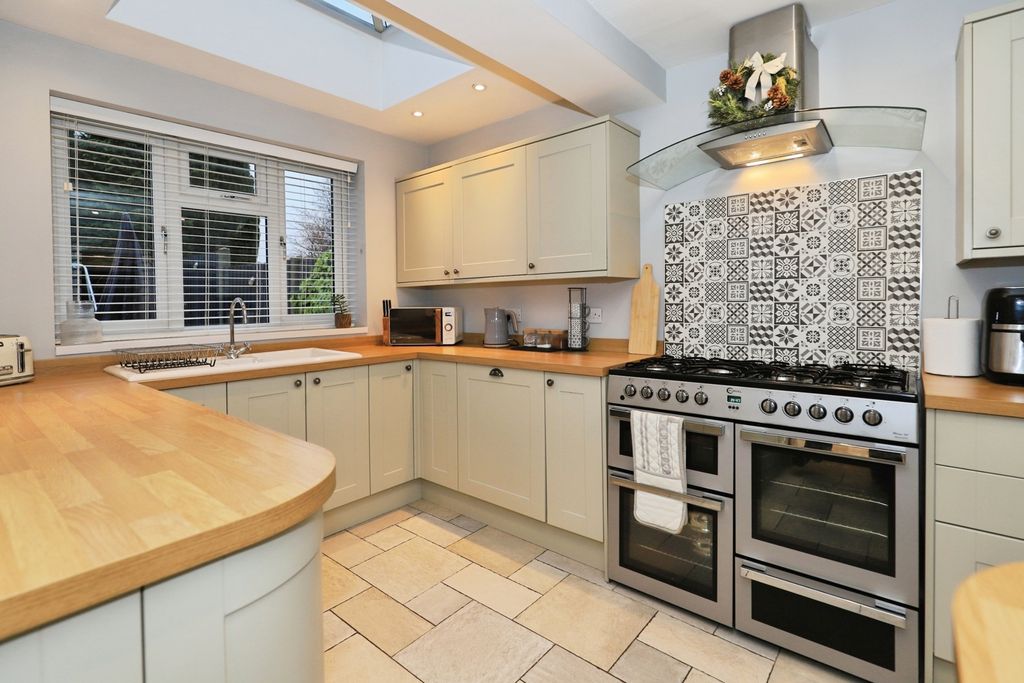 Property photo 3 of 20 Pbox-Img.Jpg