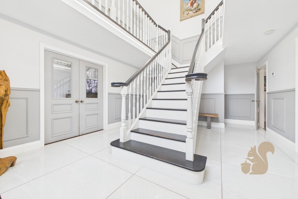 Property photo 2 of 42 2