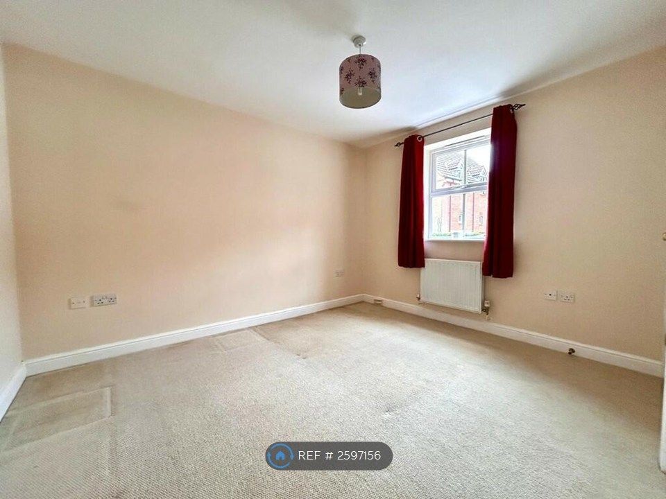 Property photo 3 of 6