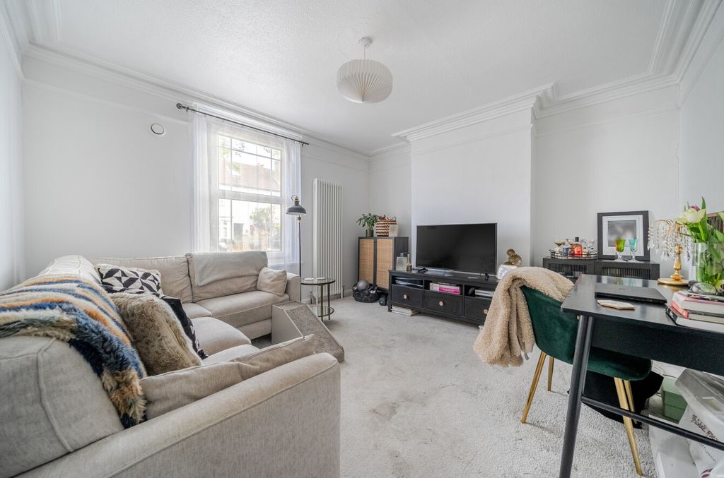 Property photo 2 of 21 1441973-1-69De6B8...