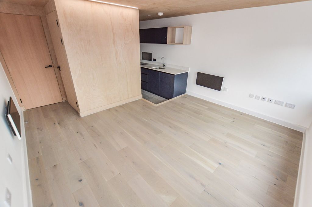 Property photo 2 of 16 Picture No. 02